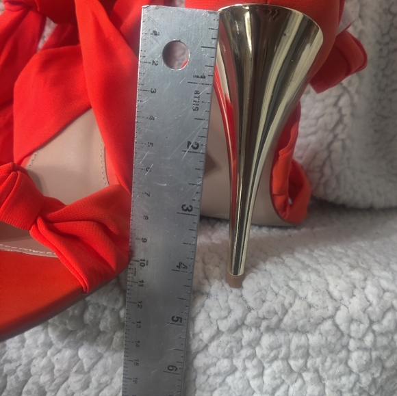 Ikaros Dragon Fire by Shoe Dazzle.. NIB Sz 9.5 orange - Picture 11 of 15